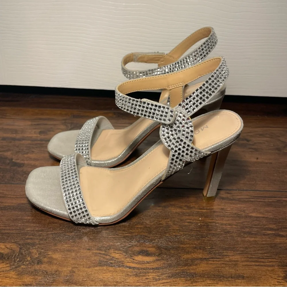 Maripe Silver Strappy‎ Sandals With Block Rhinestone 3.5”Heel Size 8